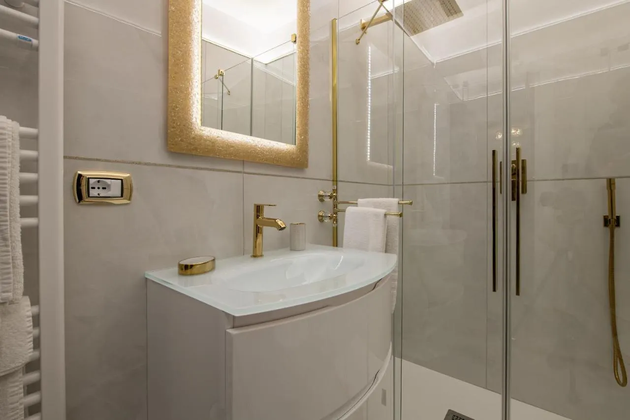 Fashion Apartment Gold Bologna With Jacuzzi & Car Garage Itália