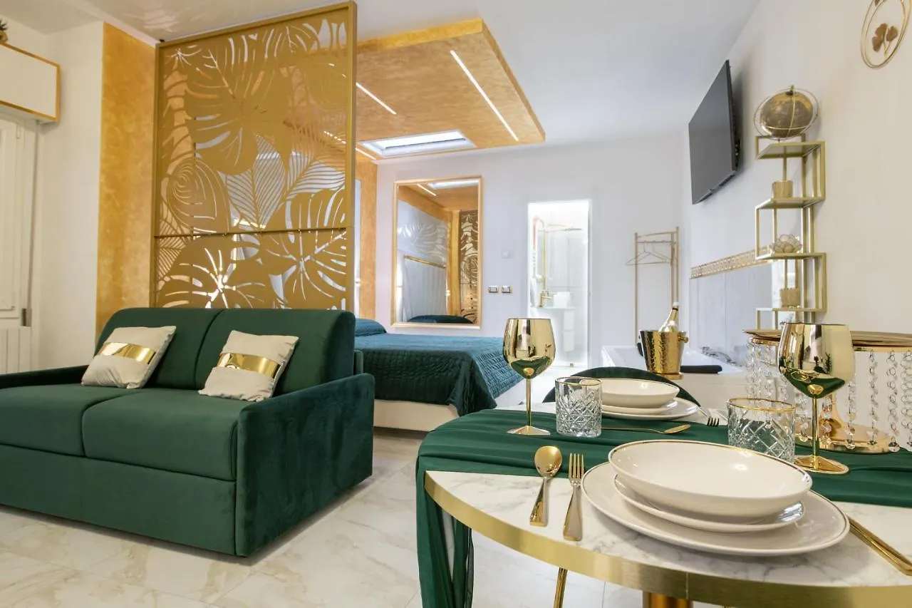 Fashion Apartment Gold Bologna With Jacuzzi & Car Garage