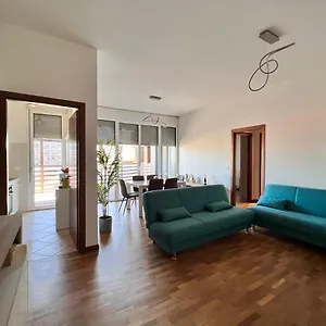 De Luxe Giada Apartment