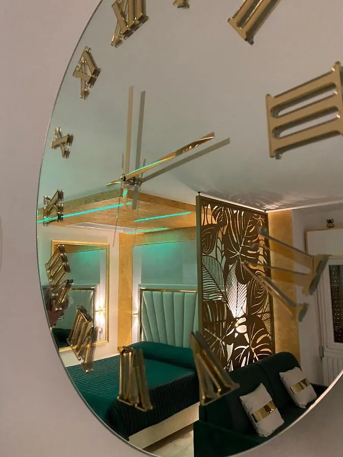 Fashion Apartment Gold Bologna With Jacuzzi & Car Garage איטליה
