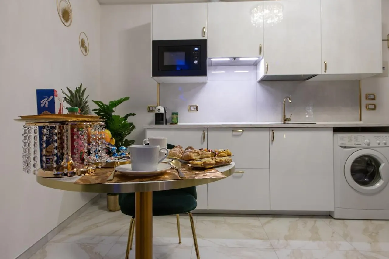 Fashion Apartment Gold Bologna With Jacuzzi & Car Garage