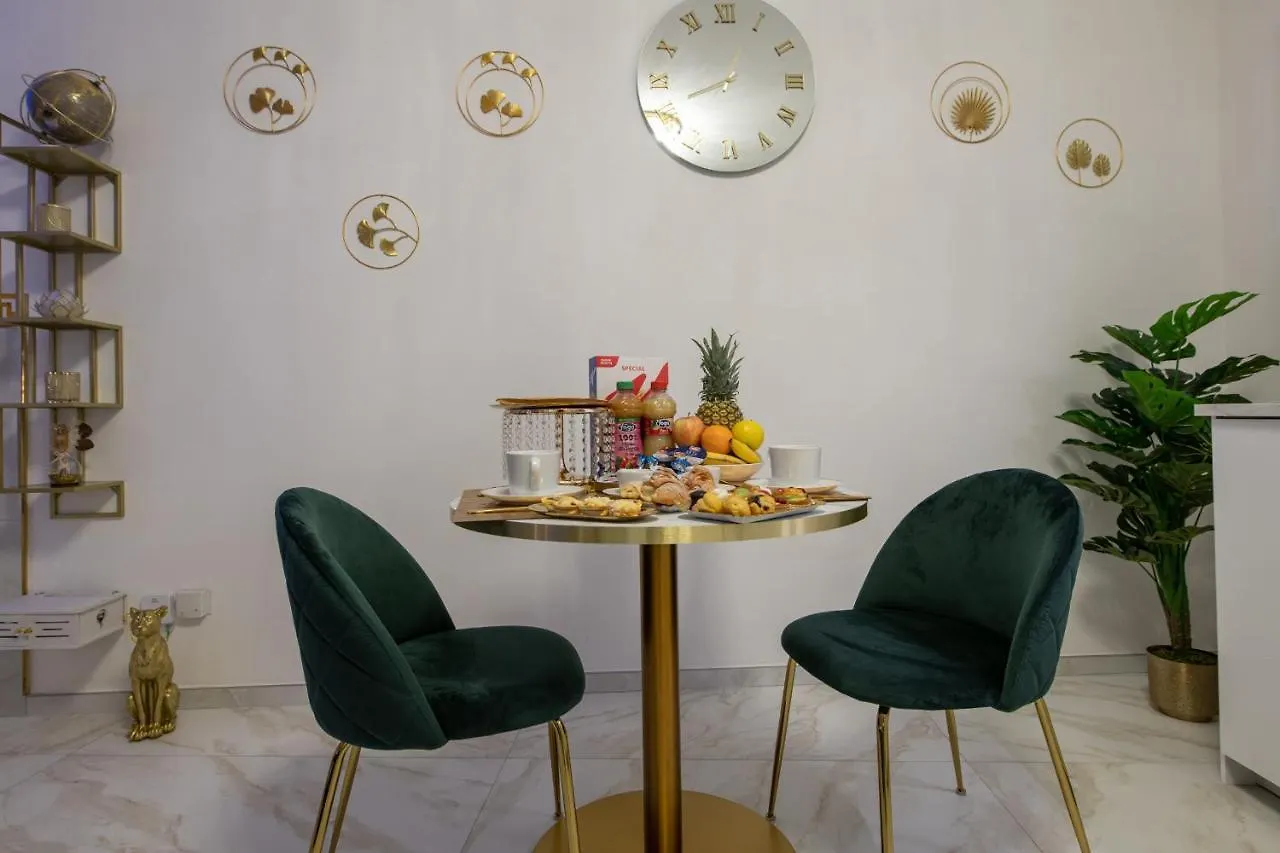 Fashion Apartment Gold Bologna With Jacuzzi & Car Garage