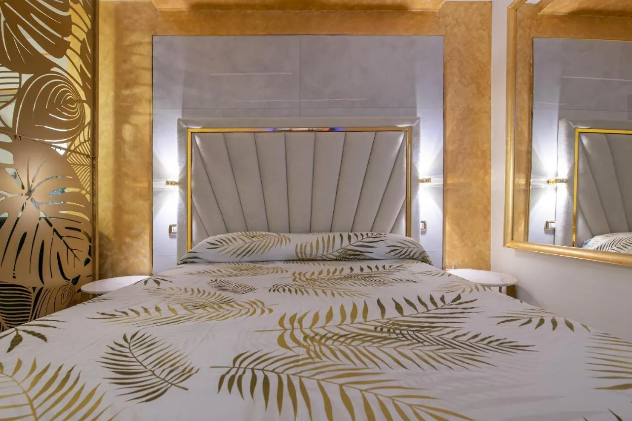 Fashion Apartment Gold Bologna With Jacuzzi & Car Garage Itália