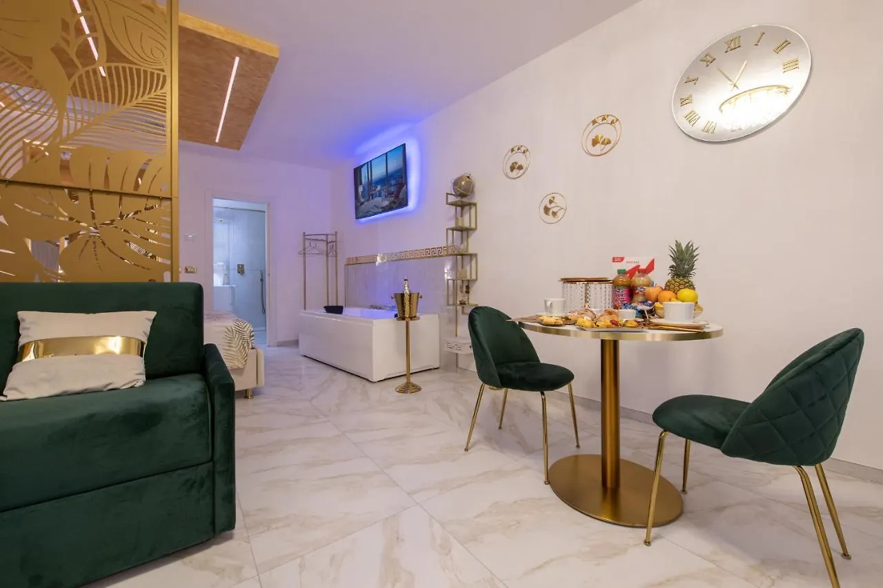 Fashion Apartment Gold Bologna With Jacuzzi & Car Garage Itália