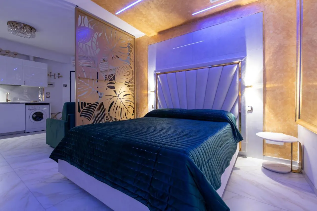 Fashion Apartment Gold Bologna With Jacuzzi & Car Garage