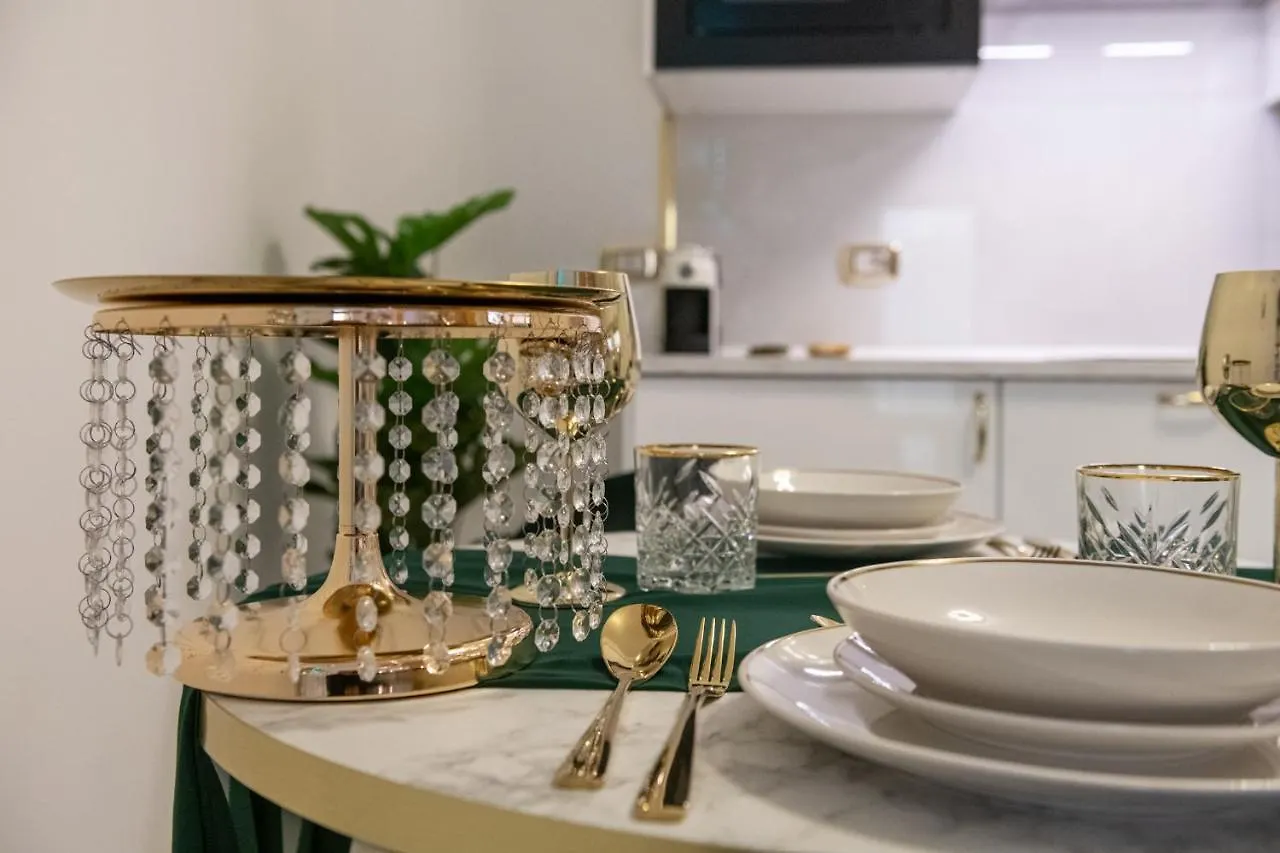 Fashion Apartment Gold Bologna With Jacuzzi & Car Garage