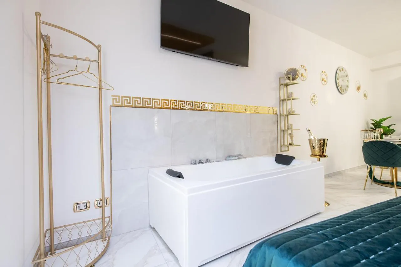 Fashion Apartment Gold Bologna With Jacuzzi & Car Garage