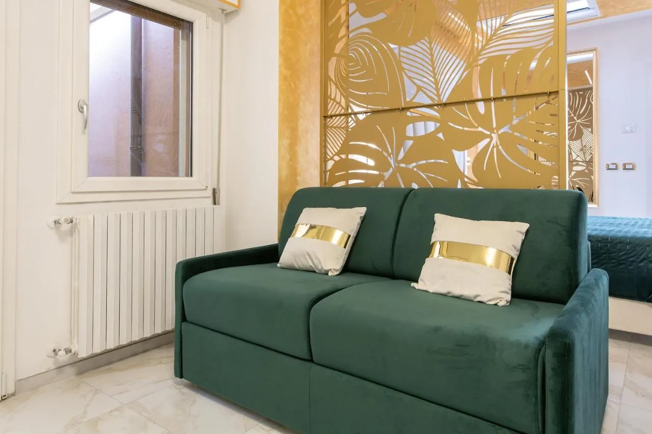 Fashion Apartment Gold Bologna With Jacuzzi & Car Garage