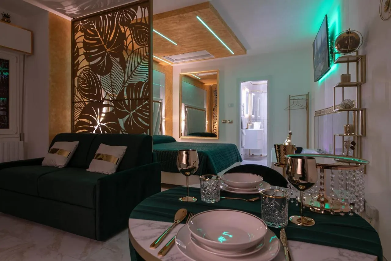 Fashion Apartment Gold Bologna With Jacuzzi & Car Garage Itália