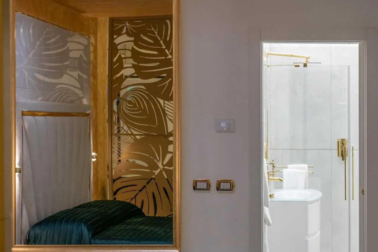 Fashion Apartment Gold Bologna With Jacuzzi & Car Garage