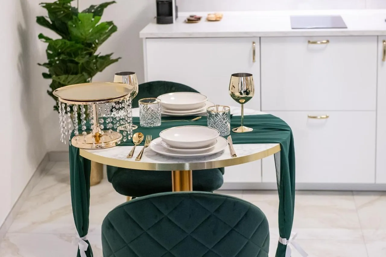 Fashion Apartment Gold Bologna With Jacuzzi & Car Garage